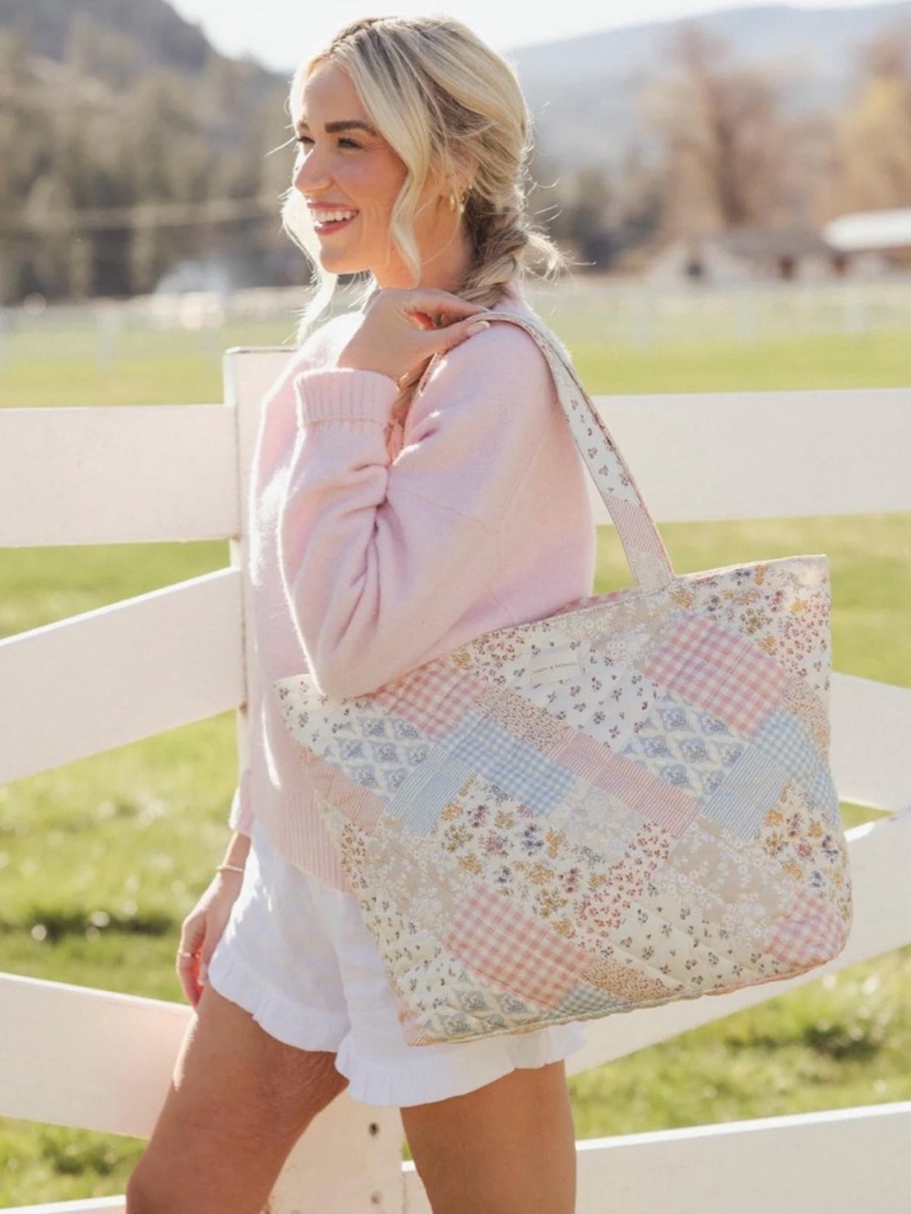 Poppy & Peonies Country Patchwork Tote - Picture 3 of 8